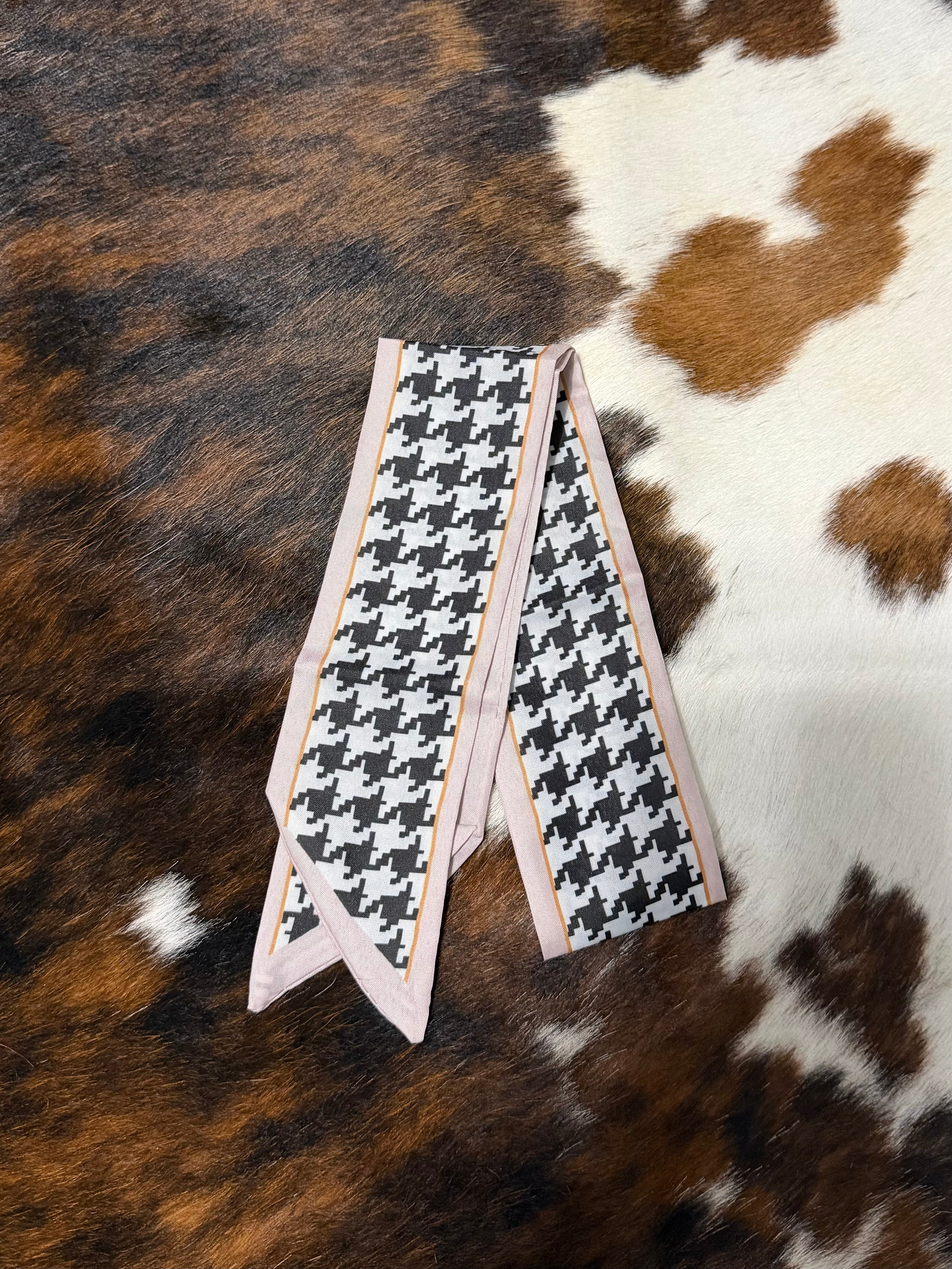 Pink/Orange - black Twilly