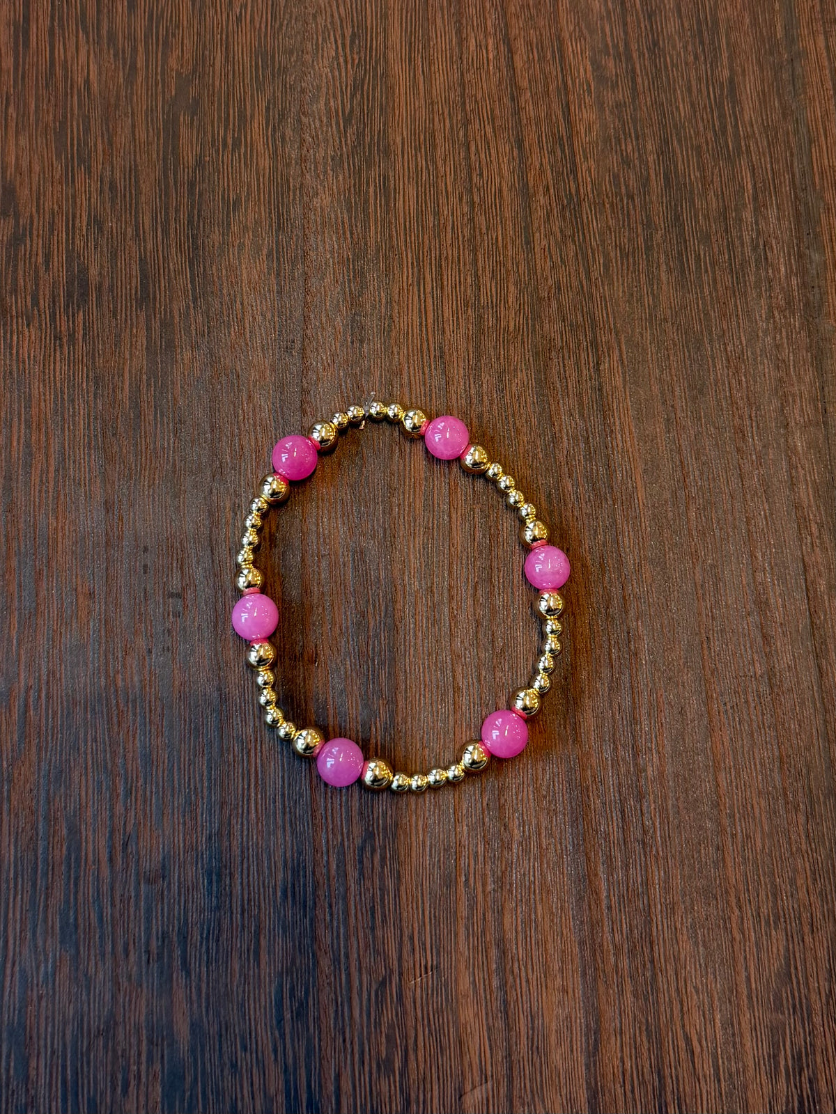 Stretchy gold bracelet