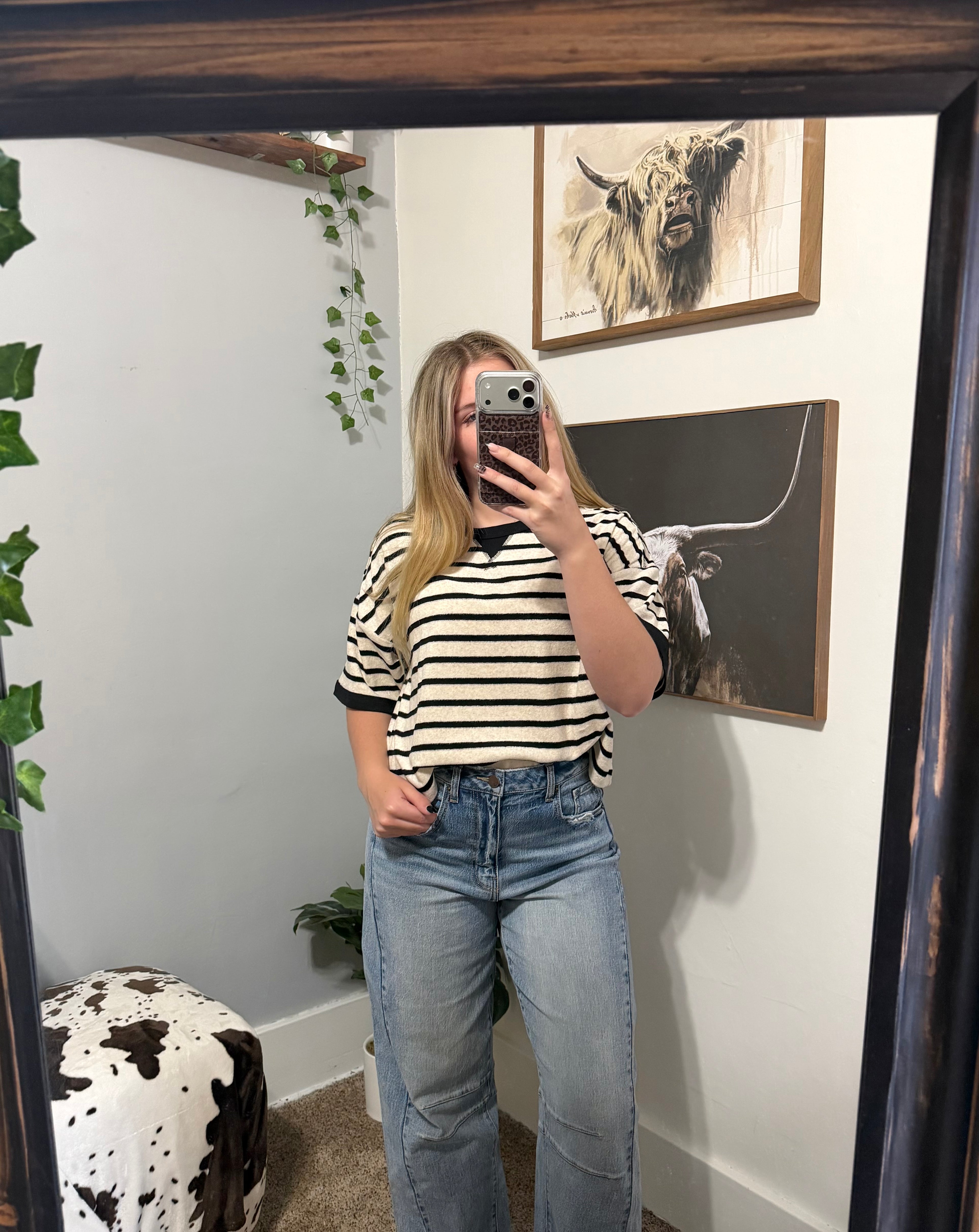 Oversized striped waist length tee - black
