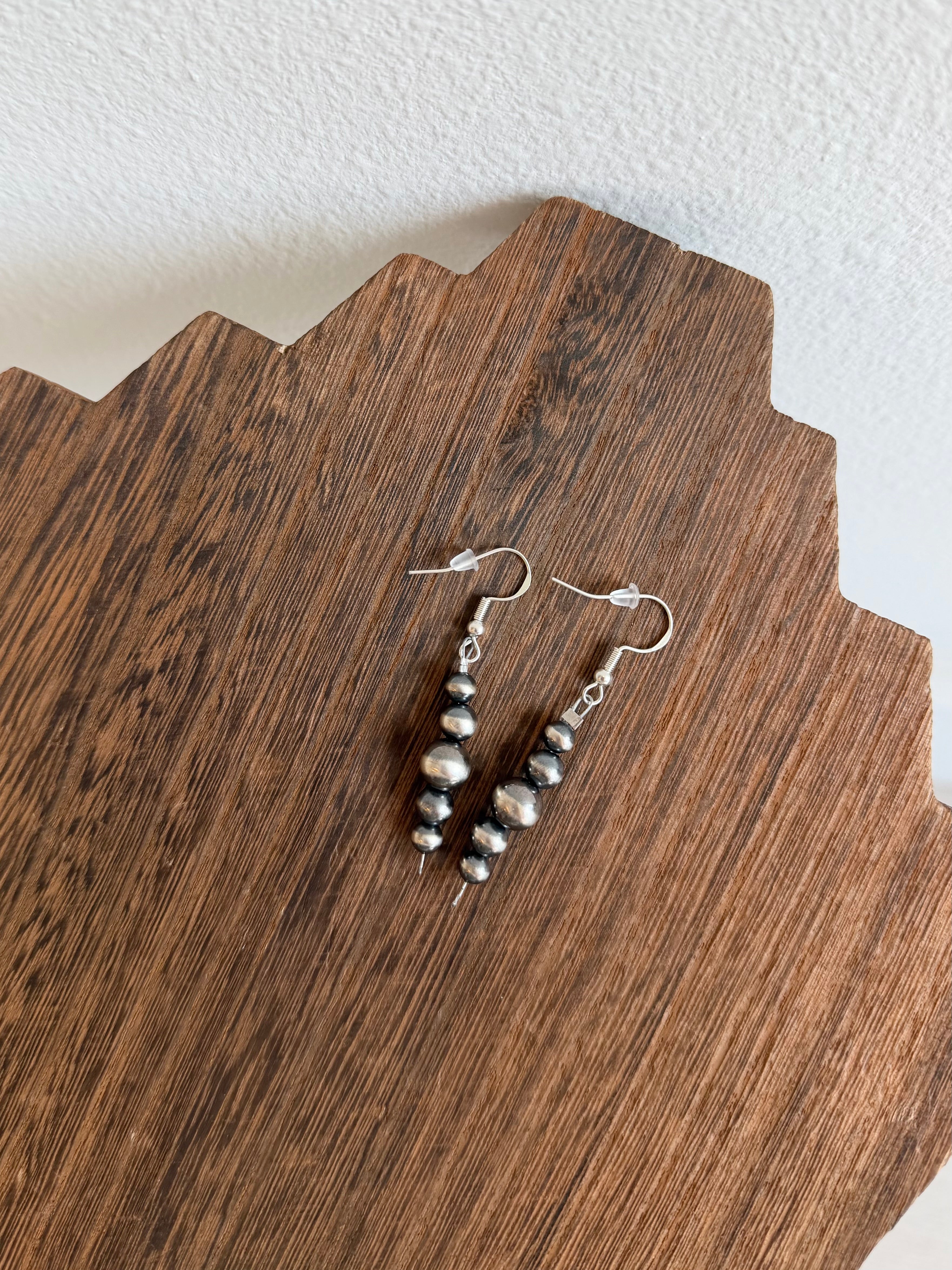 Graduated mini earrings