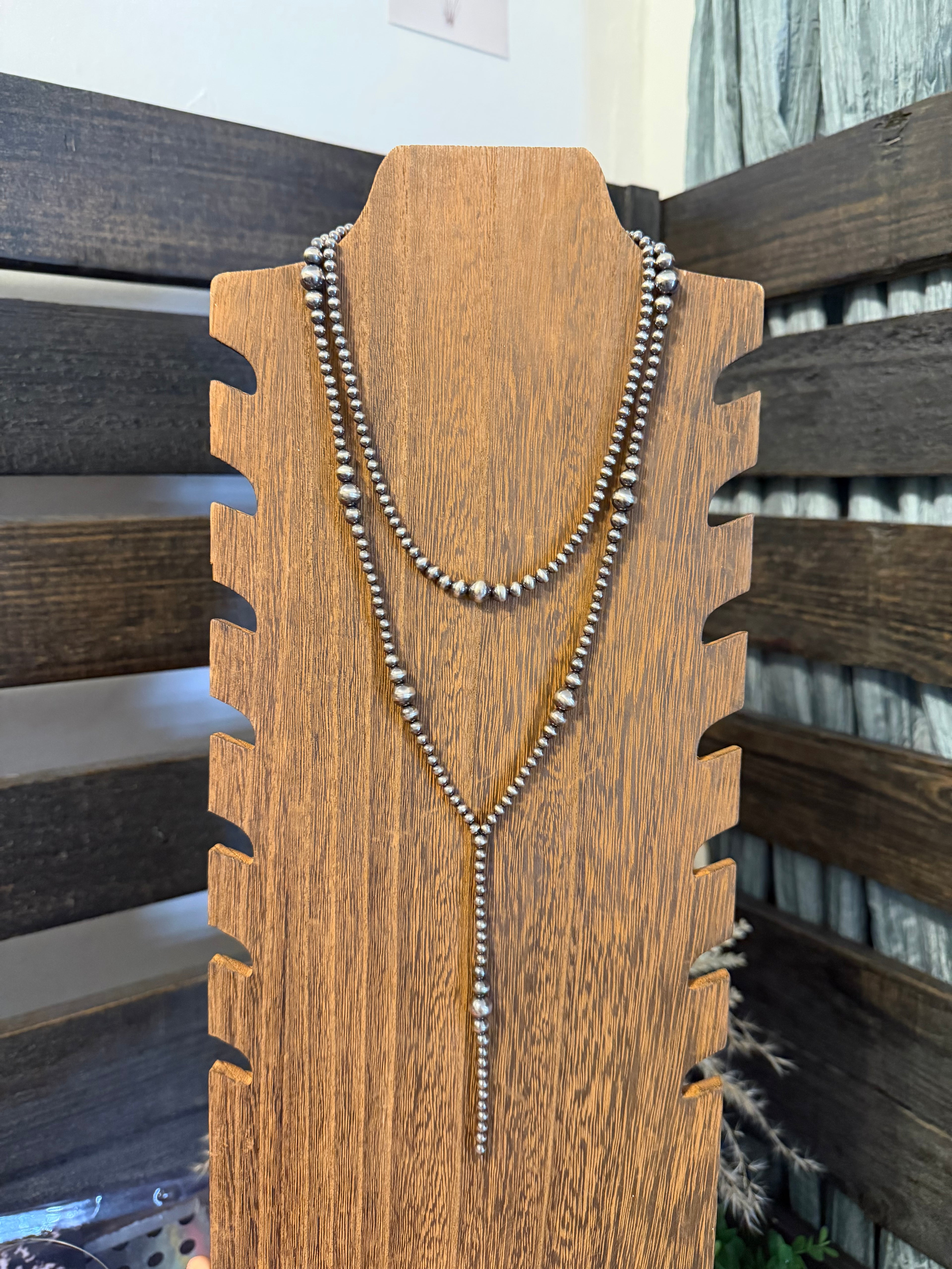 Graduated choker style